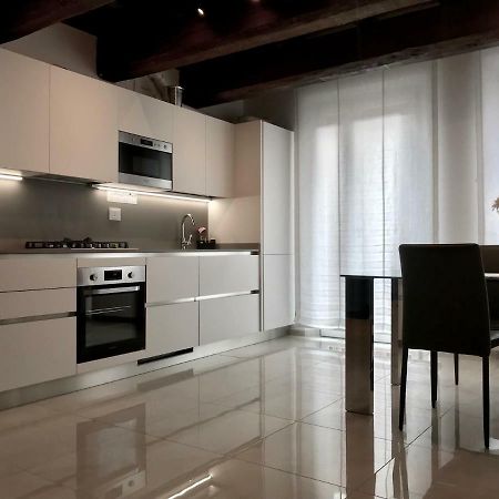 Moderno Affaccio Su Via Mazzini Apartment Ферара Екстериор снимка