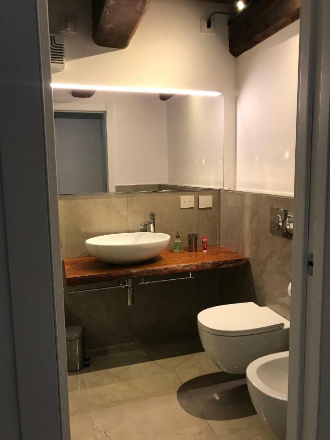Moderno Affaccio Su Via Mazzini Apartment Ферара Екстериор снимка