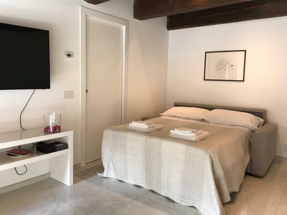 Moderno Affaccio Su Via Mazzini Apartment Ферара Екстериор снимка